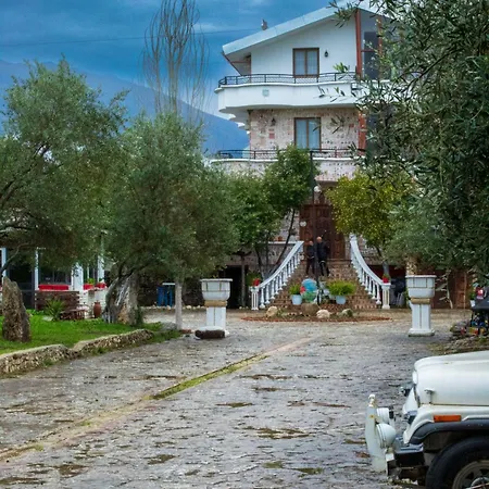 Oasis מלון אוריקום